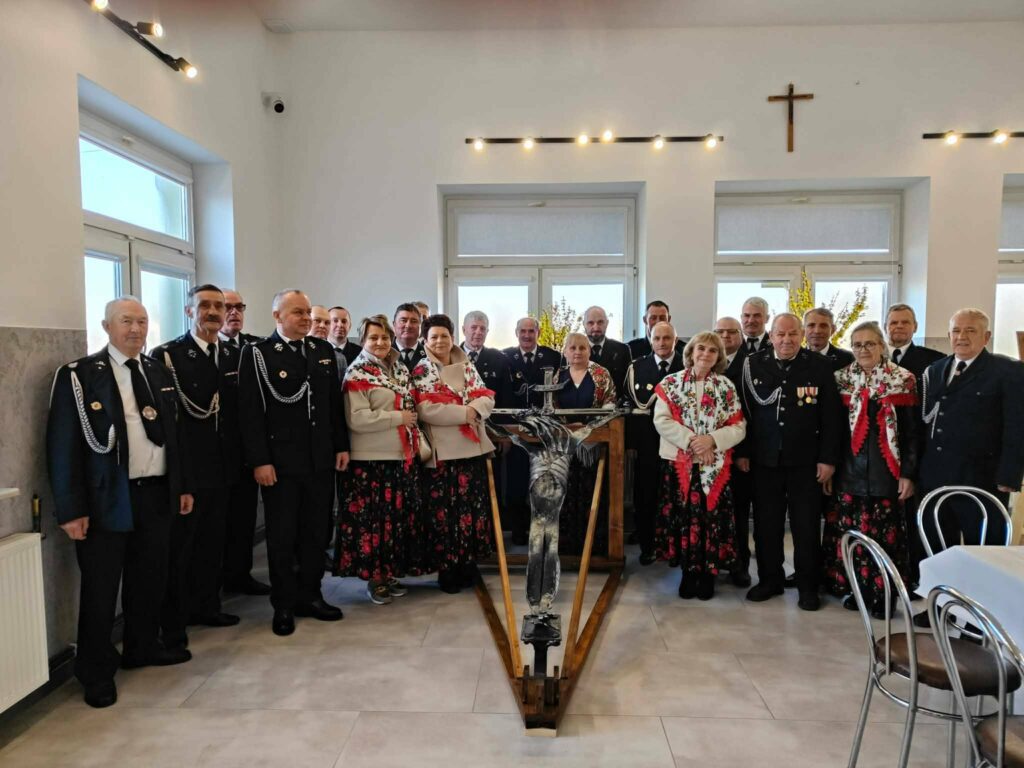 uu-1024x768 Wystawa prac Andrzeja Gołębiowskiego w OSP Kije