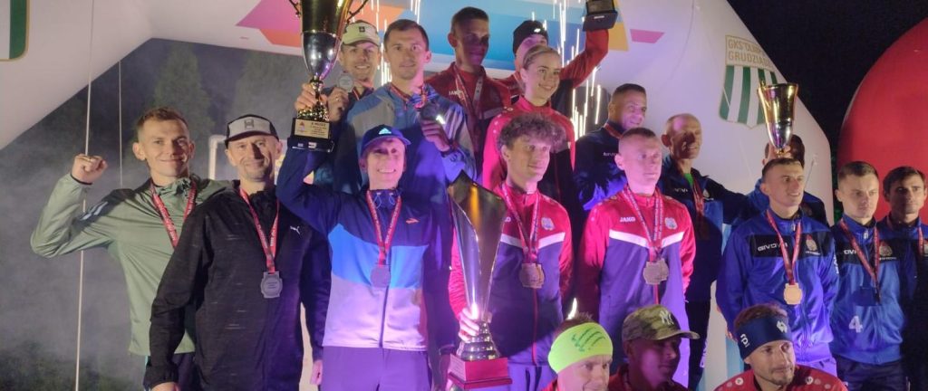 1460x616-1024x432 Reprezentacja województwa świętokrzyskiego z asp. Arturem Karaskiem w składzie wicemistrzem Polski w biegu na 10 km- GRATULUJEMY !!!